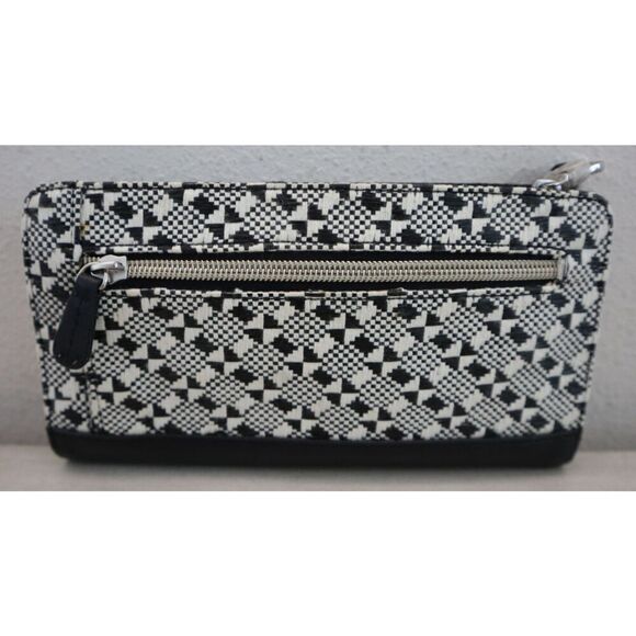 Relic Women's Black/White Checkered Print 1/2 Zip Wallet - Picture 2 of 11